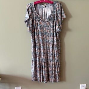 Wonderly Paisley V‑Neck Midi Dress in Blue & Peach